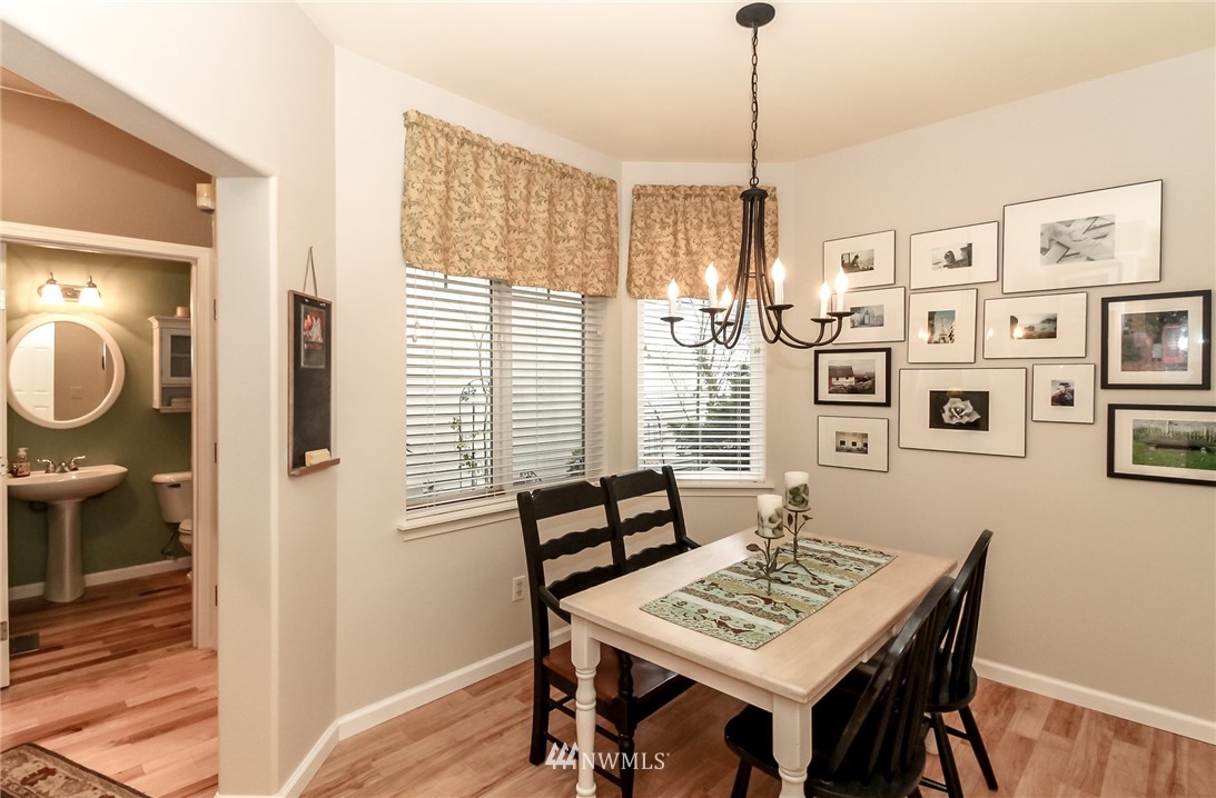 4504 Northeast 6th Place Renton, WA 98059 - Photo 12 of 32 Gallery Image 12