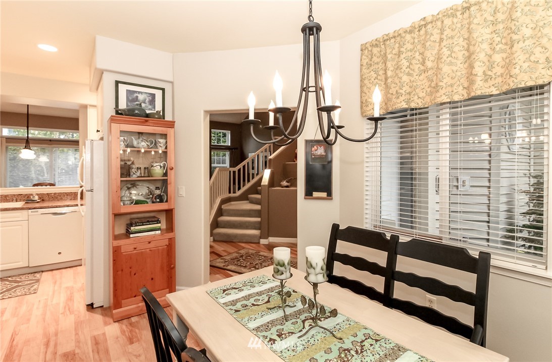 4504 Northeast 6th Place Renton, WA 98059 - Photo 13 of 32 Gallery Image 13