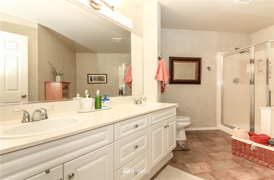 4504 Northeast 6th Place Renton, WA 98059 - Photo 20 of 32 Gallery Image 20