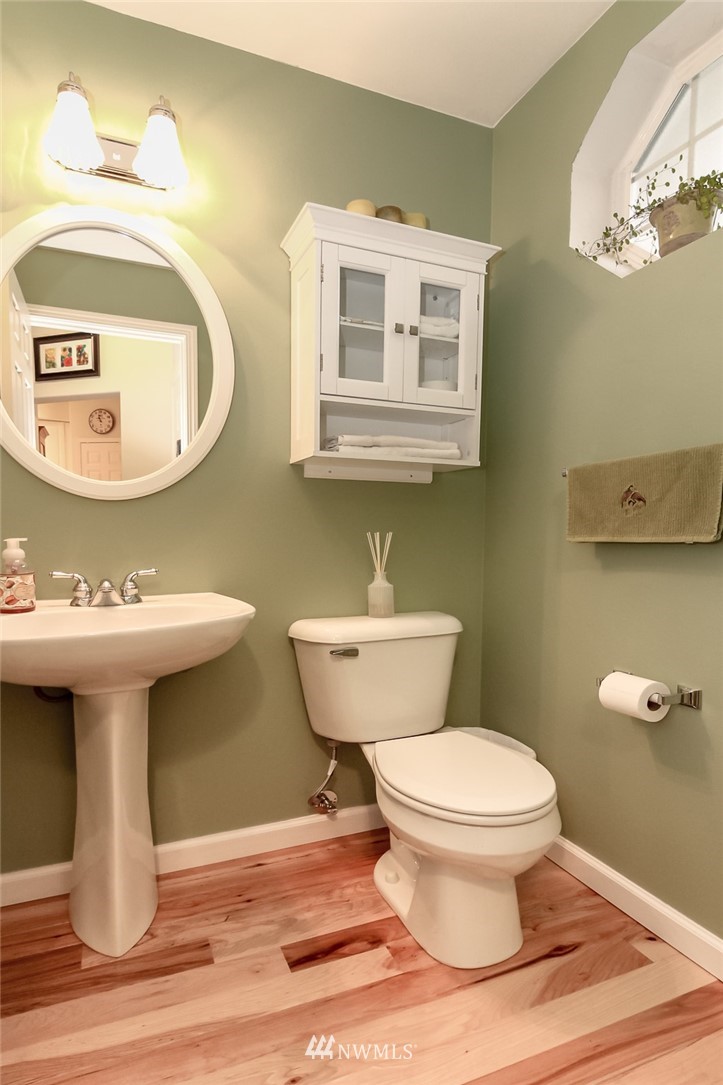4504 Northeast 6th Place Renton, WA 98059 - Photo 22 of 32 Gallery Image 22