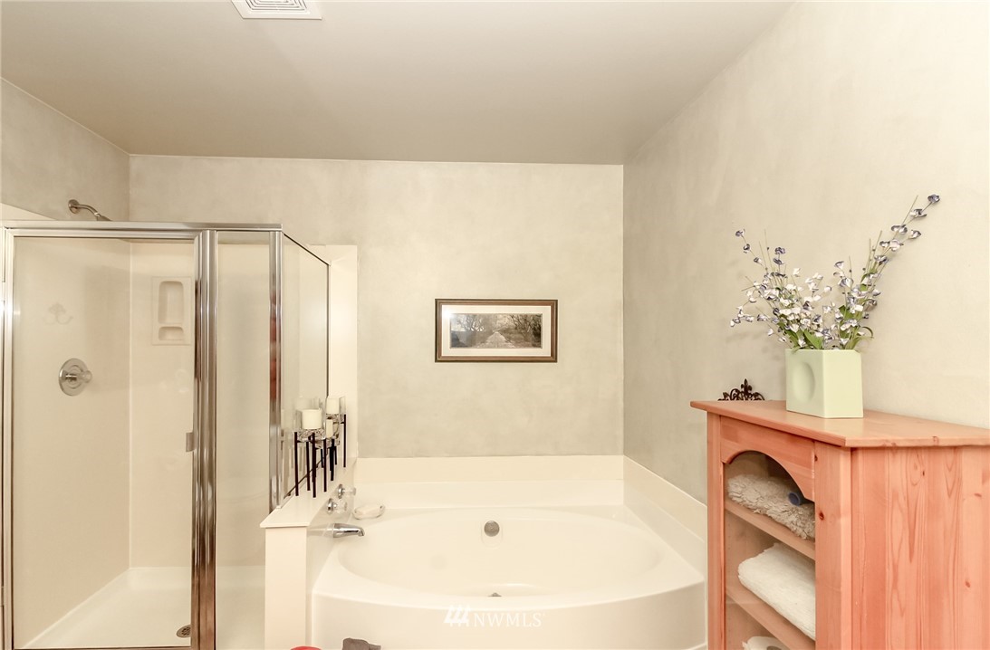 4504 Northeast 6th Place Renton, WA 98059 - Photo 23 of 32 Gallery Image 23
