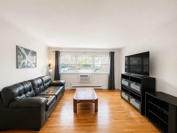 $1,975 | 147 Milk Street, Unit 18, Westborough, MA 01581