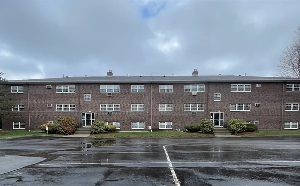 $1,975 | 147 Milk Street, Unit 18, Westborough, MA 01581