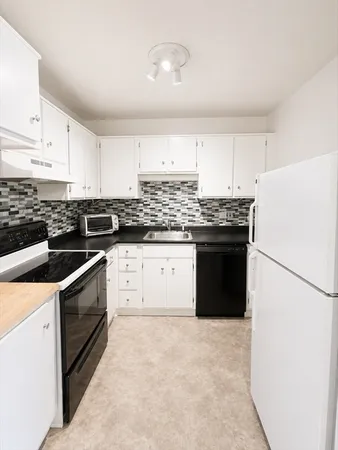 $1,975 | 147 Milk Street, Unit 18, Westborough, MA 01581