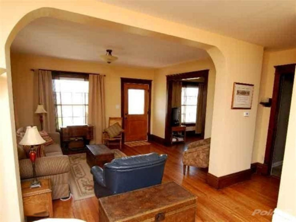 1723 North Philip Road Niles, MI 49120 - Photo 12 of 25 11 Farmhouse Living Room