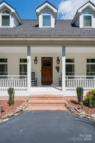 $2,050,000 | 208 Parrish Farm Road, Waynesville, NC 28786