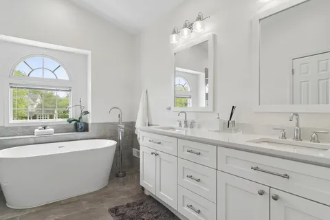 $769,000 | 1412 Village Court, Buffalo Grove, IL 60089