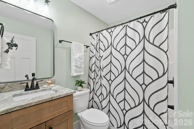 $449,000 | 56 White Oak Place, Mars Hill, NC 28754