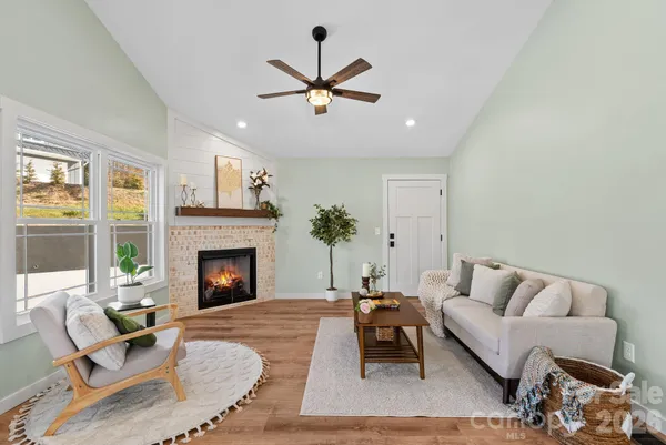 $429,900 | 56 White Oak Place, Mars Hill, NC 28754