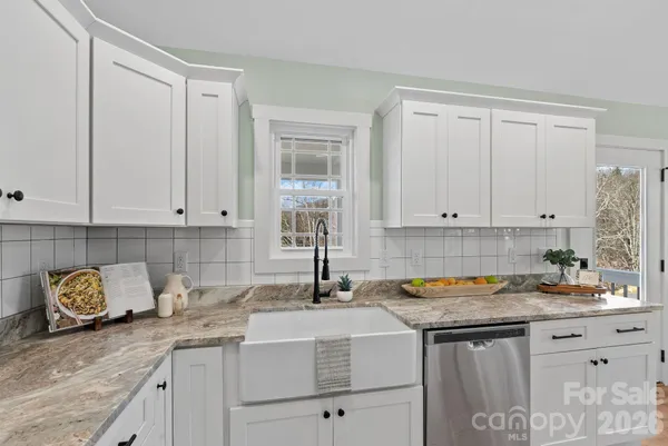 $429,900 | 56 White Oak Place, Mars Hill, NC 28754