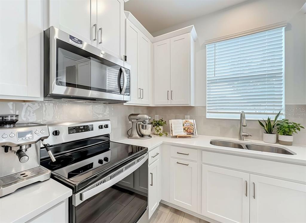 746 Spring Palms Loop Orlando, FL 32828 - Photo 12 of 46