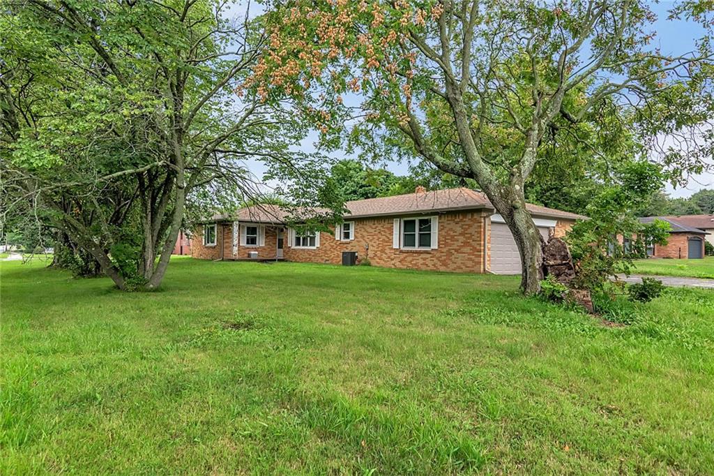 303 Howard Road Greenwood, IN 46142 - Photo 1 of 30 Gallery Image 1