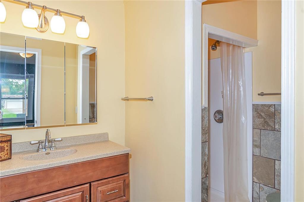 303 Howard Road Greenwood, IN 46142 - Photo 20 of 30 Gallery Image 20