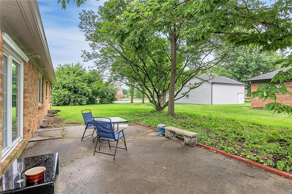 303 Howard Road Greenwood, IN 46142 - Photo 27 of 30 Gallery Image 27