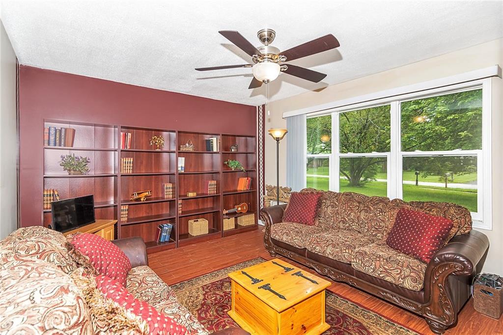 303 Howard Road Greenwood, IN 46142 - Photo 5 of 30 Gallery Image 5