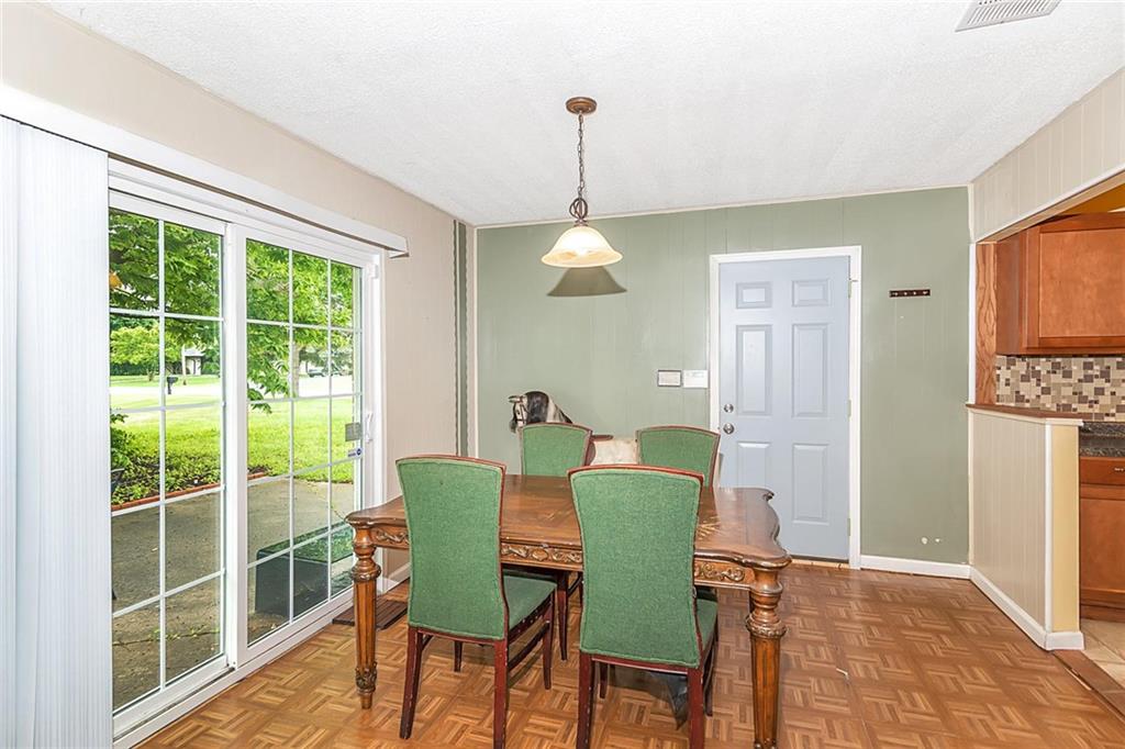 303 Howard Road Greenwood, IN 46142 - Photo 9 of 30 Gallery Image 9