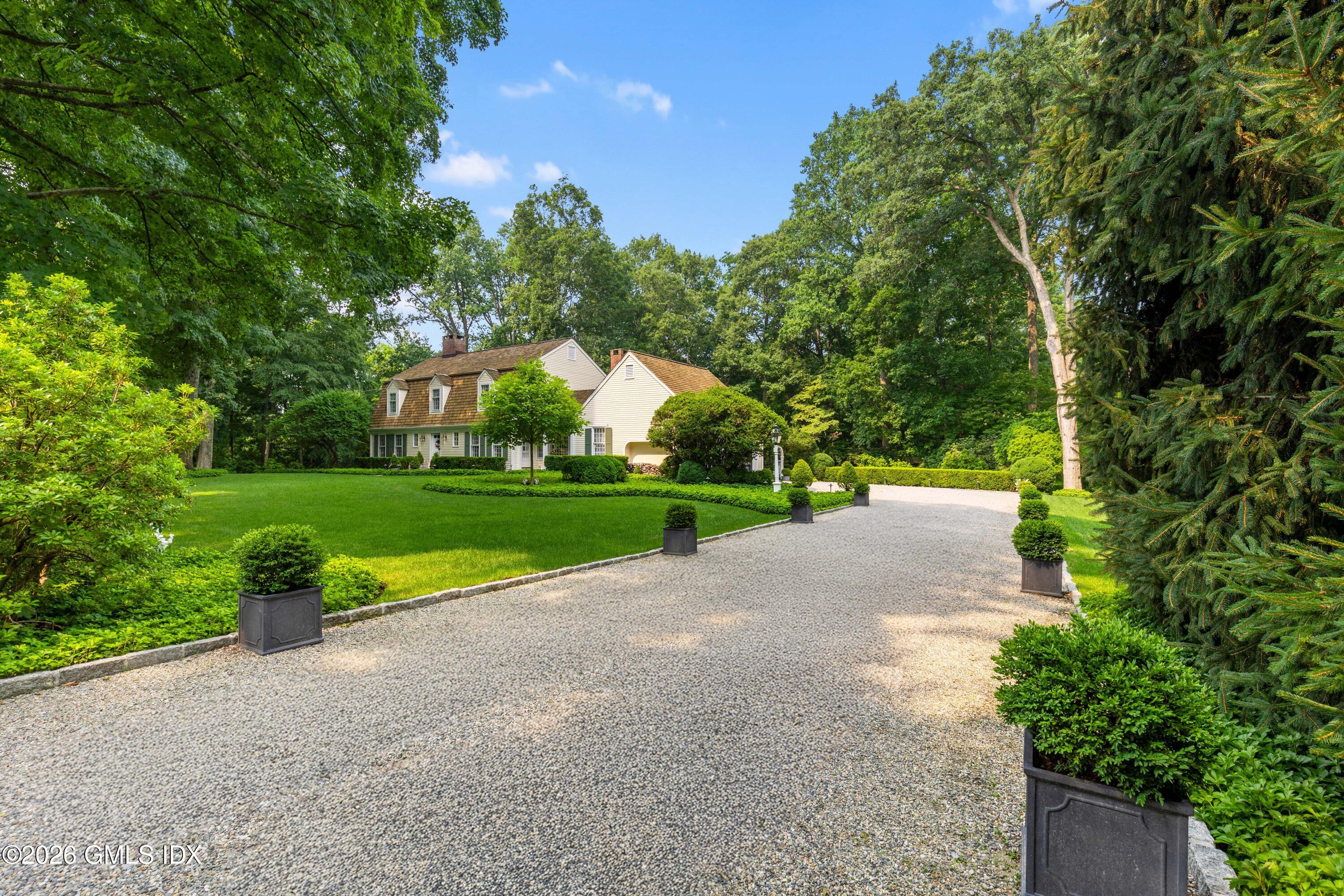 21 Perkins Road Greenwich, CT 06830 - Photo 5 of 13 03-555A2404b