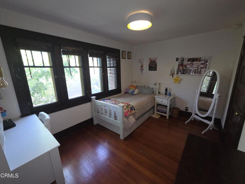 126 North Meridith Avenue Pasadena, CA 91106 - Photo 16 of 31 15 bed