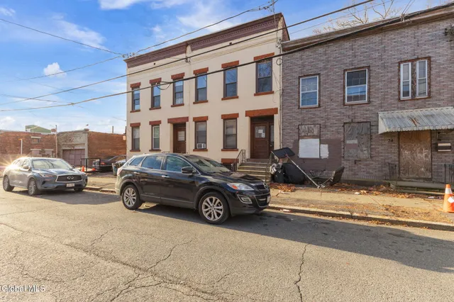 $1,100 | 30 Bradford Street, Albany, NY 12206