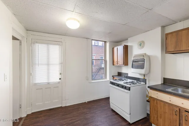 $1,100 | 30 Bradford Street, Albany, NY 12206