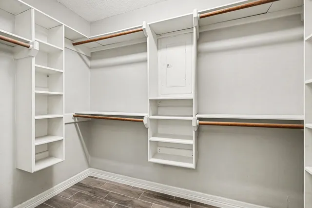 $360,000 | 107 Sandalwood Drive, Lake Jackson, TX 77566