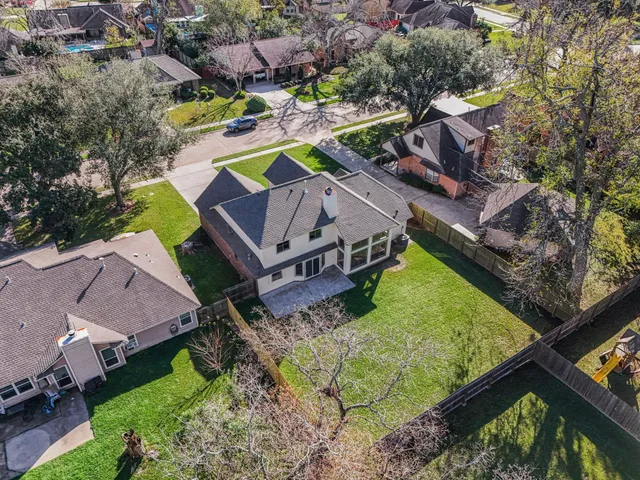 $360,000 | 107 Sandalwood Drive, Lake Jackson, TX 77566