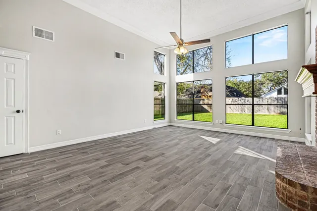 $360,000 | 107 Sandalwood Drive, Lake Jackson, TX 77566