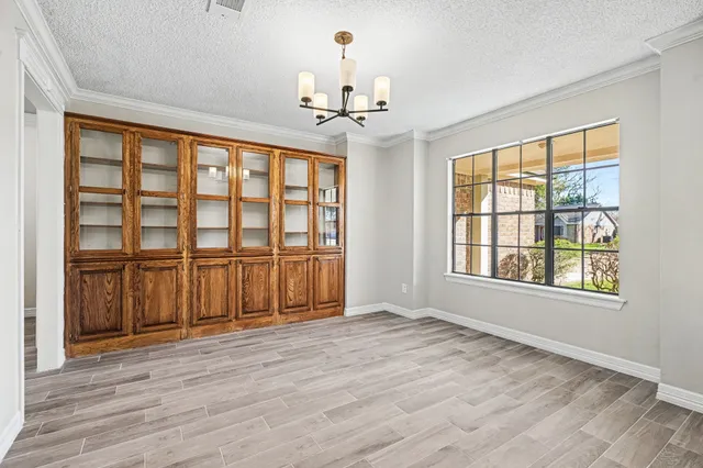 $360,000 | 107 Sandalwood Drive, Lake Jackson, TX 77566