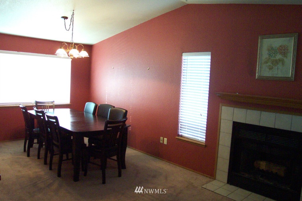 1722 174th Place Southeast Bothell, WA 98012 - Photo 3 of 8
