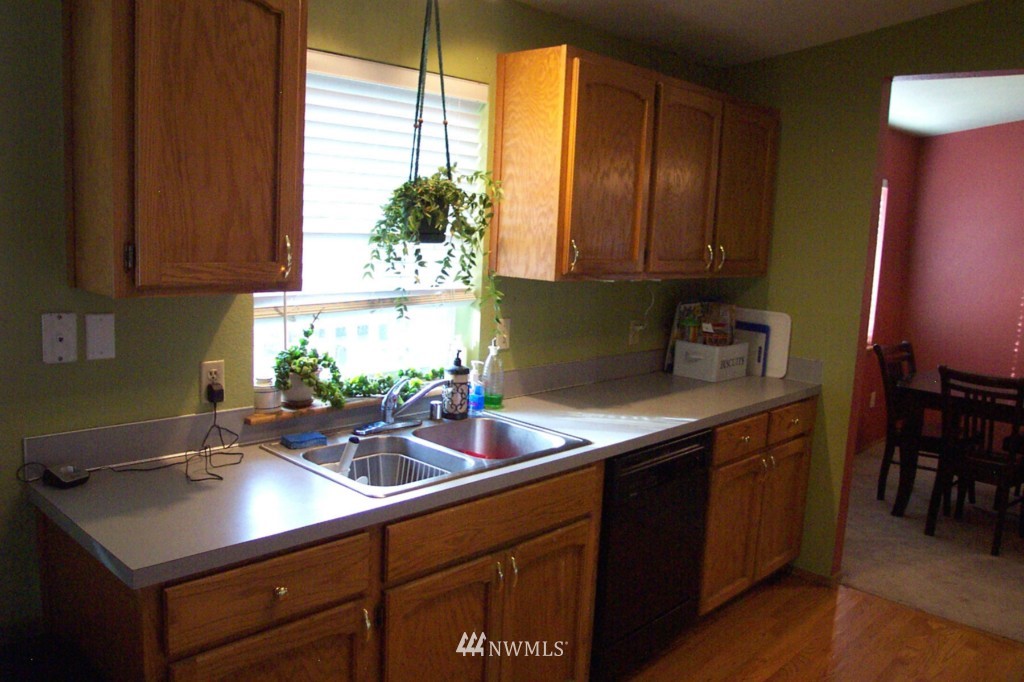 1722 174th Place Southeast Bothell, WA 98012 - Photo 4 of 8