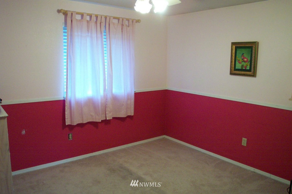 1722 174th Place Southeast Bothell, WA 98012 - Photo 6 of 8