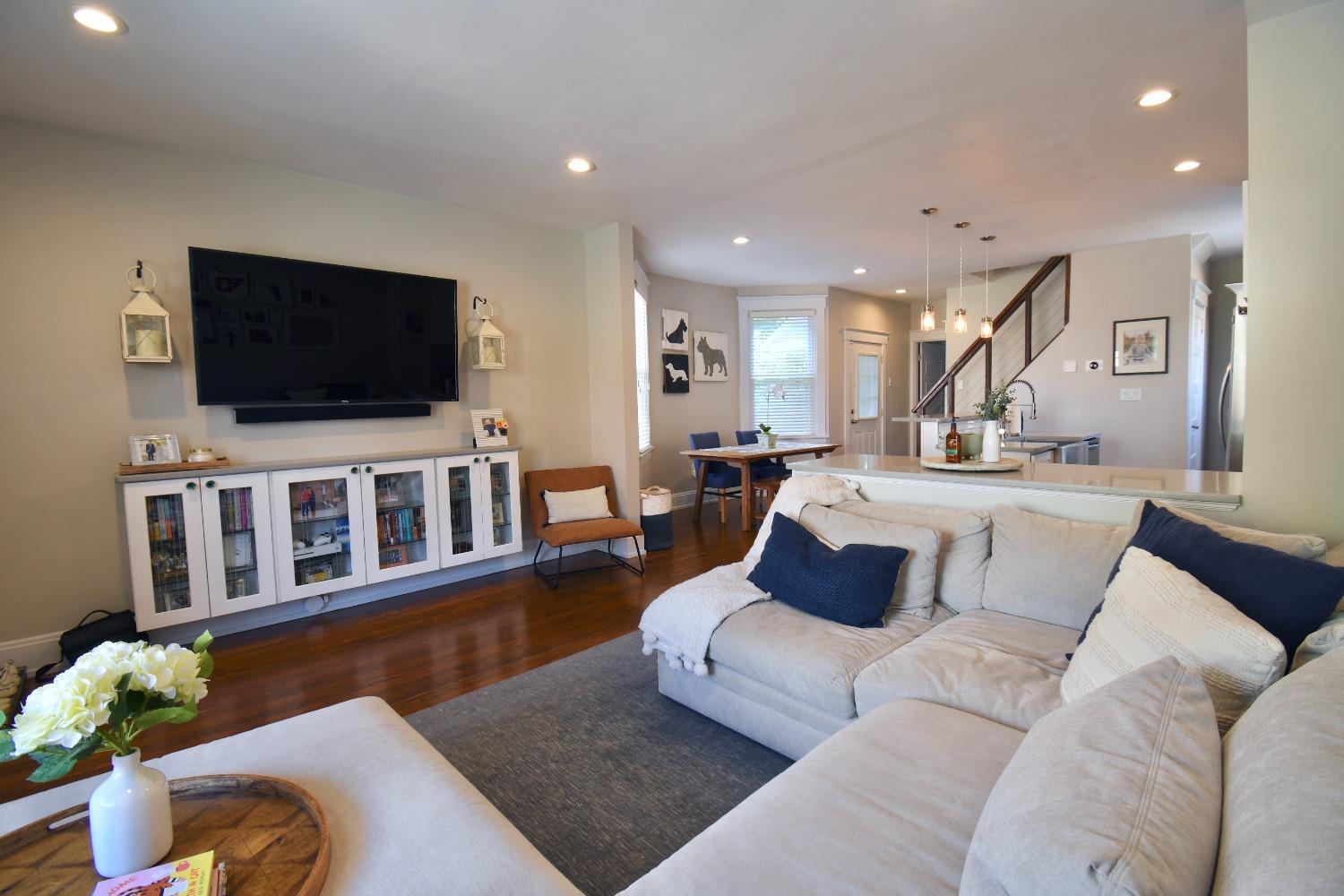 3777 Ferdinand Place, Cincinnati, OH 45209 Compass