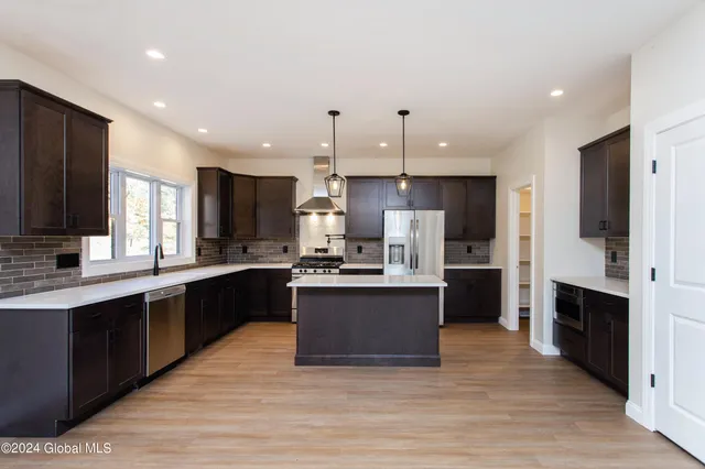 $750,000 | L7 Hetcheltown Road, Glenville, NY 12302