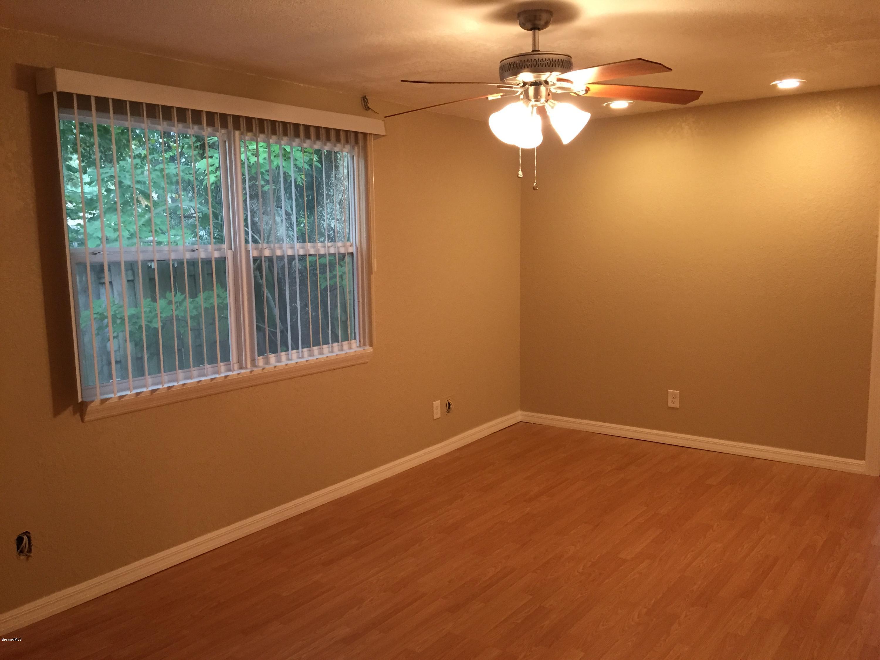 7407 Ester Road Cocoa, FL 32927 - Photo 25 of 31 Livingroom