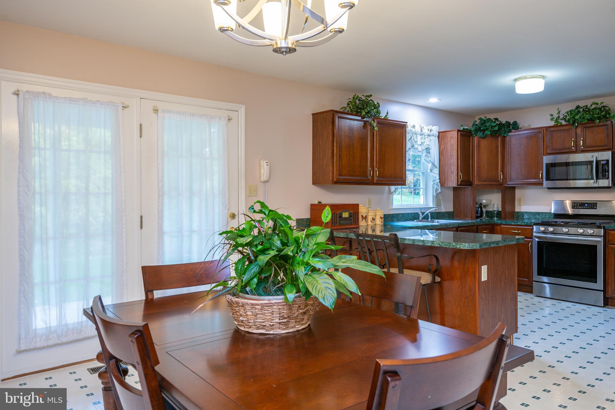 1119 Pepper Ridge Drive Reading, PA 19606 - Photo 6 of 25 Gallery Image 6
