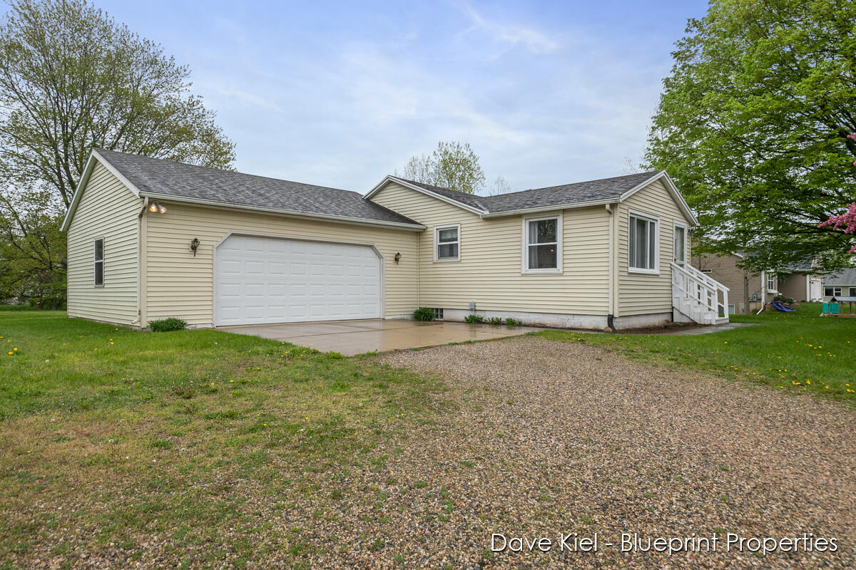 4168 Bender Road Middleville, MI 49333 - Photo 6 of 20 IMG_1003