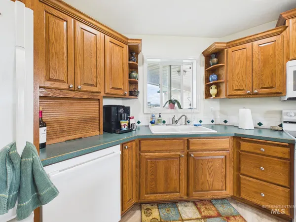 $850,000 | 2395 Airport Road, Emmett, ID 83617