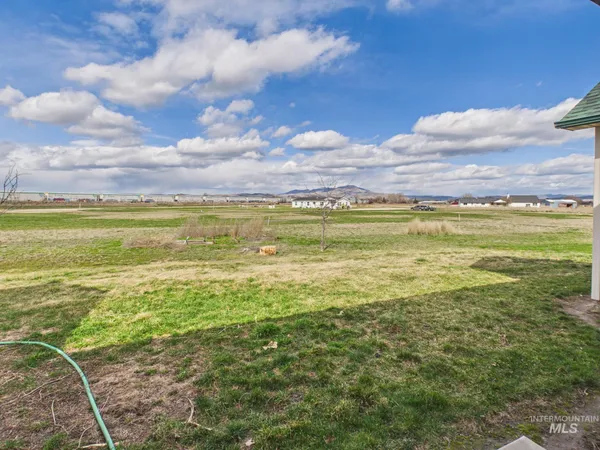 $850,000 | 2395 Airport Road, Emmett, ID 83617