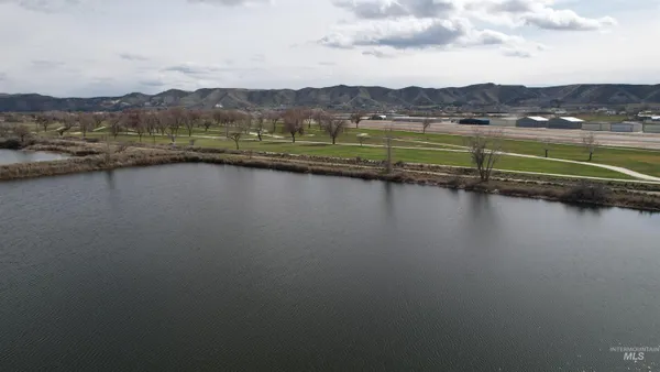 $850,000 | 2395 Airport Road, Emmett, ID 83617