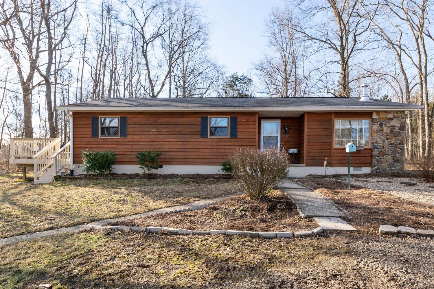 7435 South Rockport Road Bloomington, IN 47403 - Photo 1 of 27 Gallery Image 1