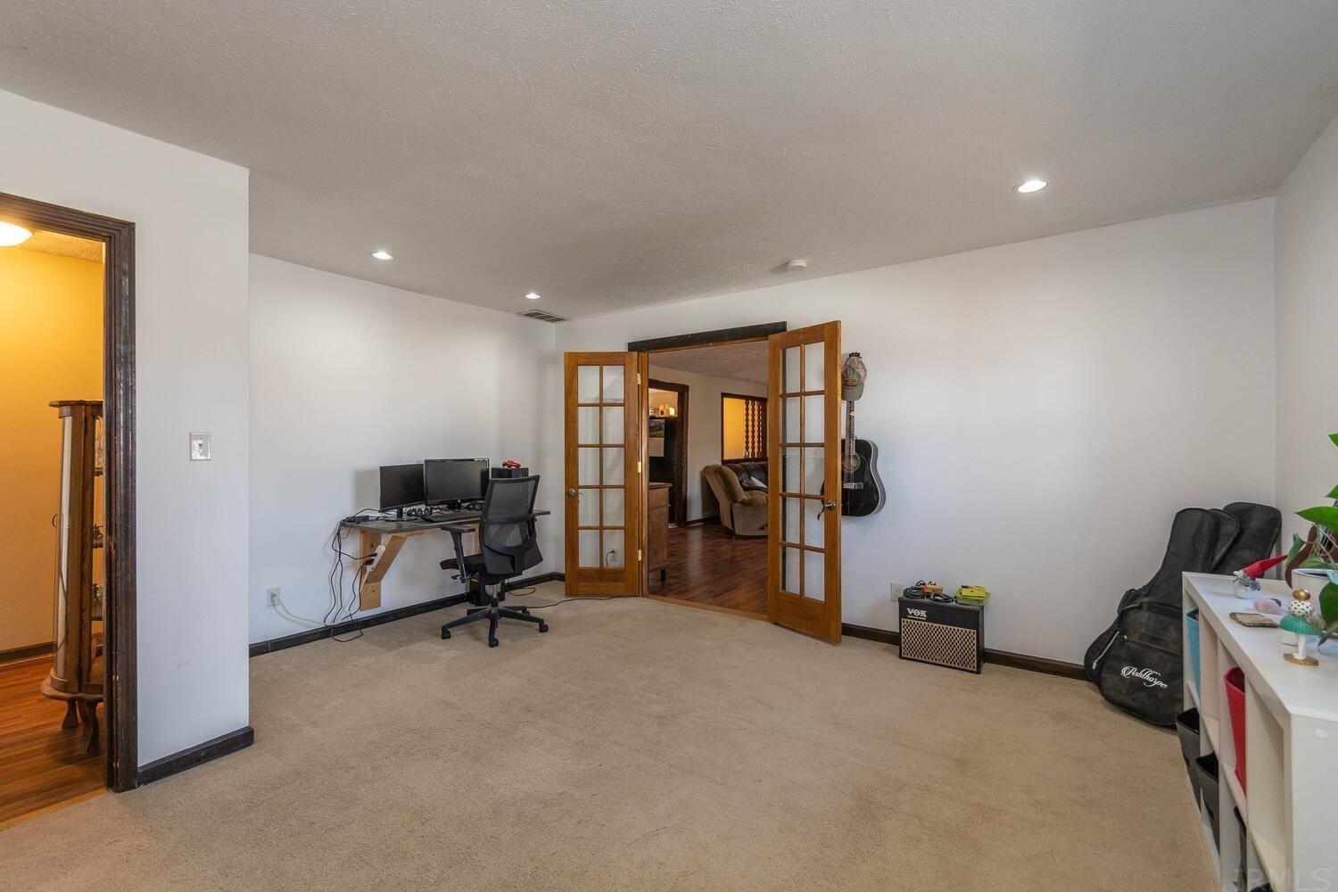 7435 South Rockport Road Bloomington, IN 47403 - Photo 20 of 27 Gallery Image 20