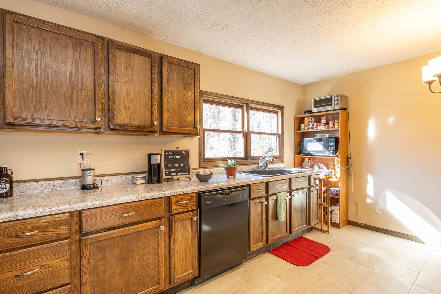 7435 South Rockport Road Bloomington, IN 47403 - Photo 9 of 27 Gallery Image 9