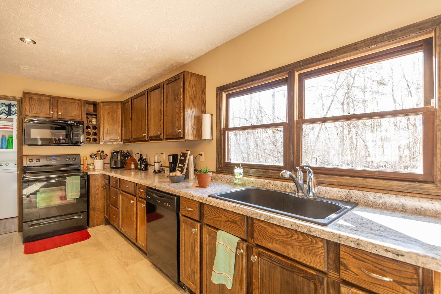 7435 South Rockport Road Bloomington, IN 47403 - Photo 10 of 27 Gallery Image 10