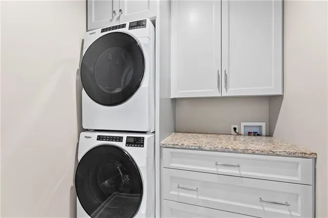 $669,500 | 20179 West 108th Terrace, Olathe, KS 66061