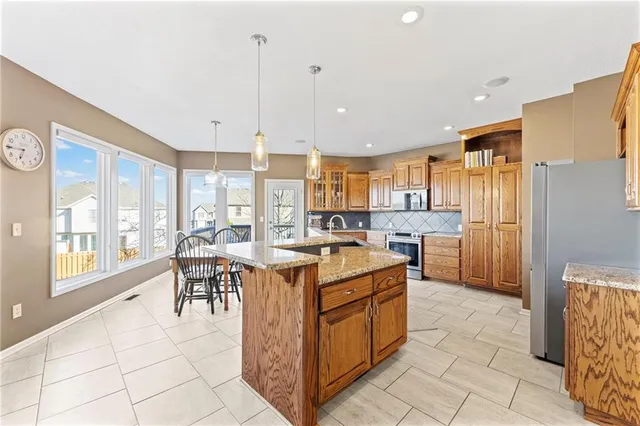 $669,500 | 20179 West 108th Terrace, Olathe, KS 66061