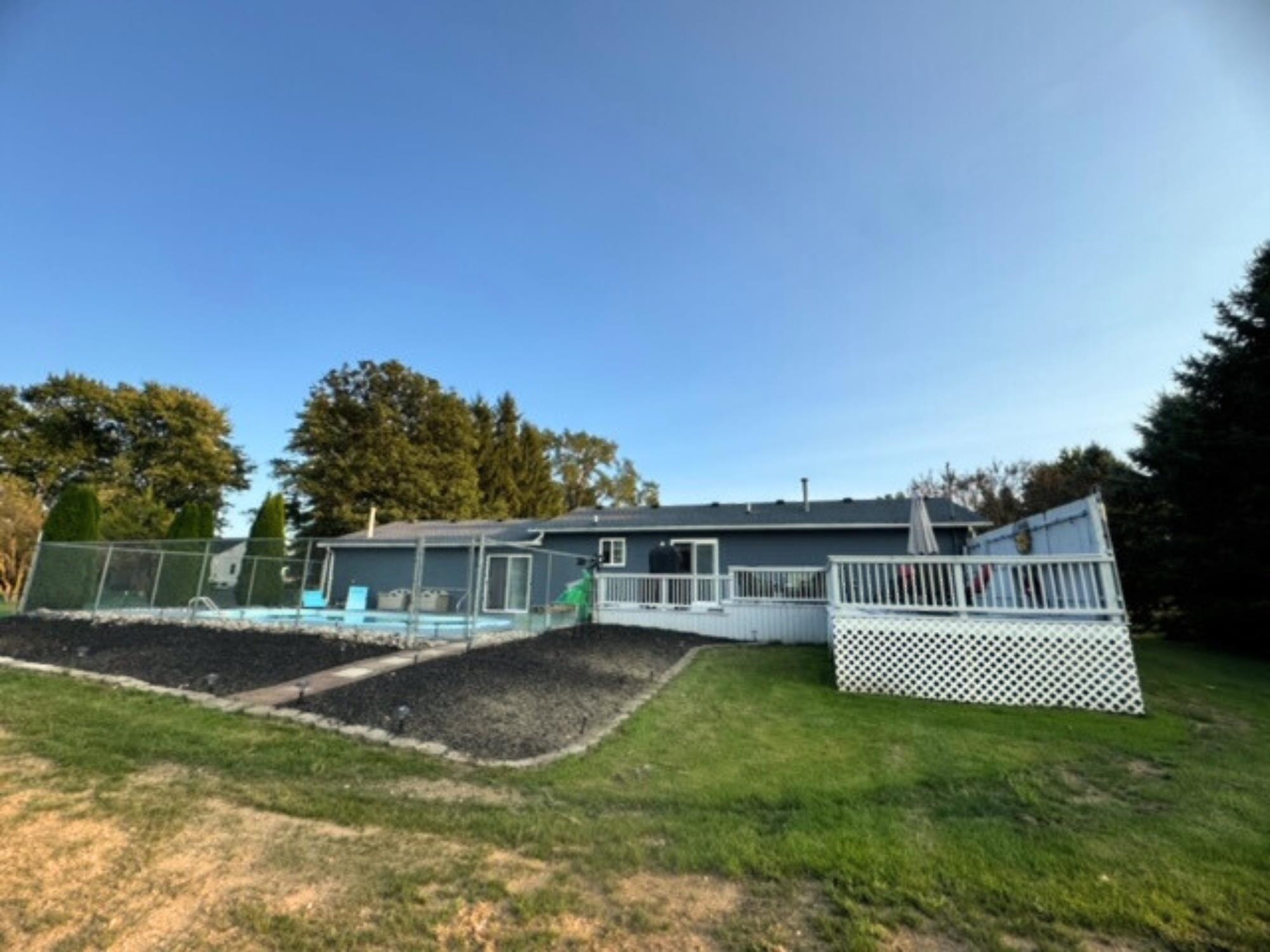 10369 Birch Run Road Birch Run, MI 48415 - Photo 25 of 30 50154254-1e8ce31b-b1f5-41c5-b96c-335de38fa1b4.JPG