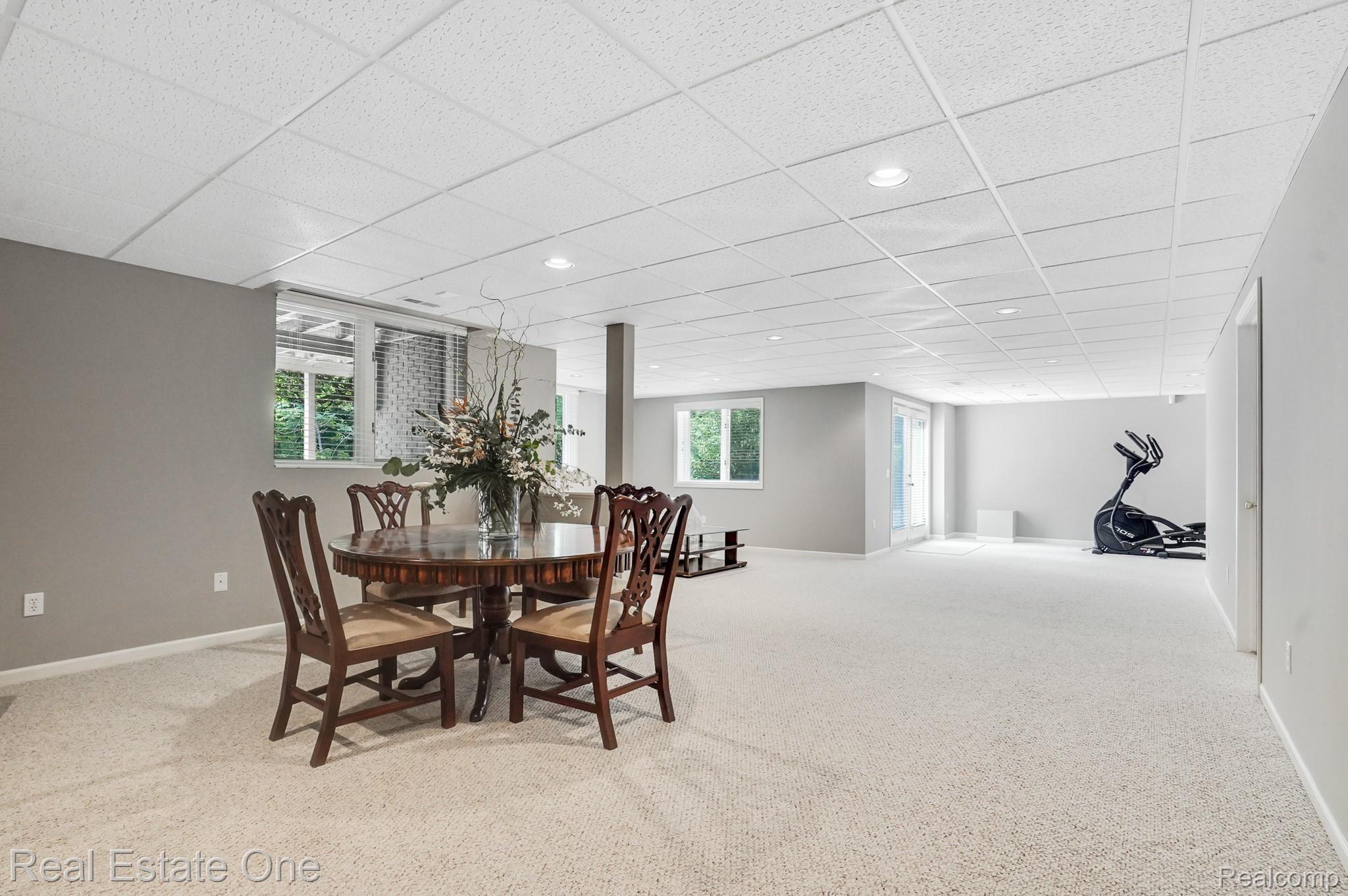 1640 Chase Drive Rochester, MI 48307 - Photo 31 of 44 dsc07751-dsc07753.jpg