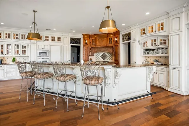 $3,200,000 | 27596 Highland Circle, Olathe, KS 66061