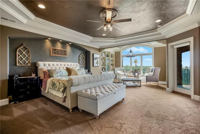 $3,200,000 | 27596 Highland Circle, Olathe, KS 66061