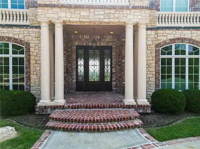 $3,200,000 | 27596 Highland Circle, Olathe, KS 66061